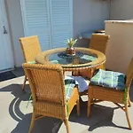 Kelly Signature Sea View Appartement