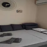 Kelly Signature Sea View