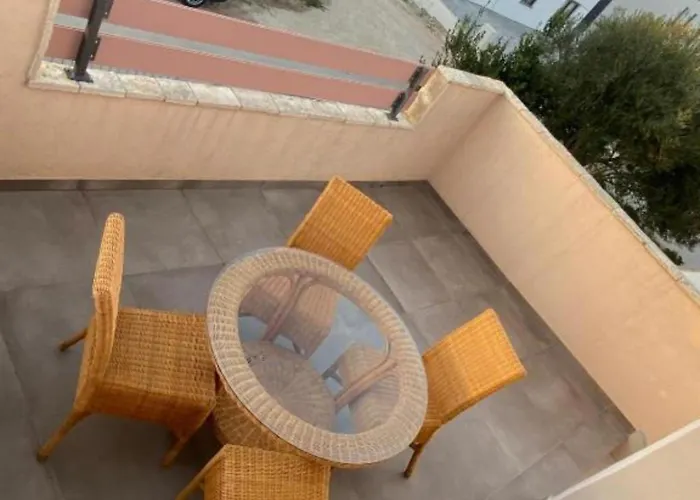 Kelly Signature Sea View Apartment
